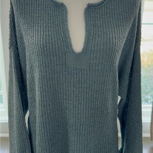 Mine Women's V-Neck Textured Sweater Sz L